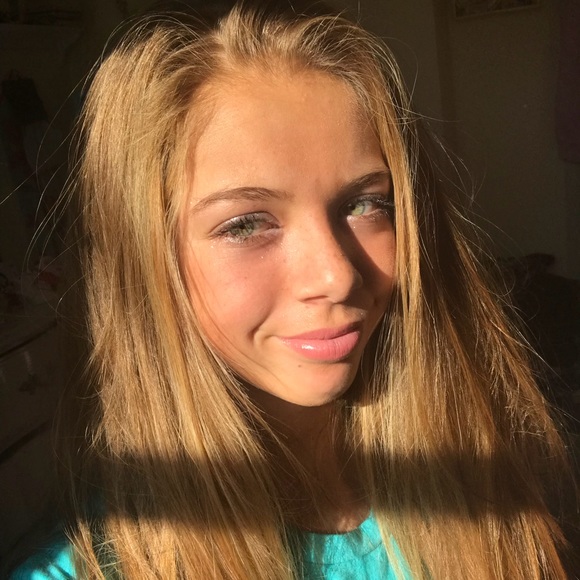 Meet your Posher, Lily - Picture 2 of 2